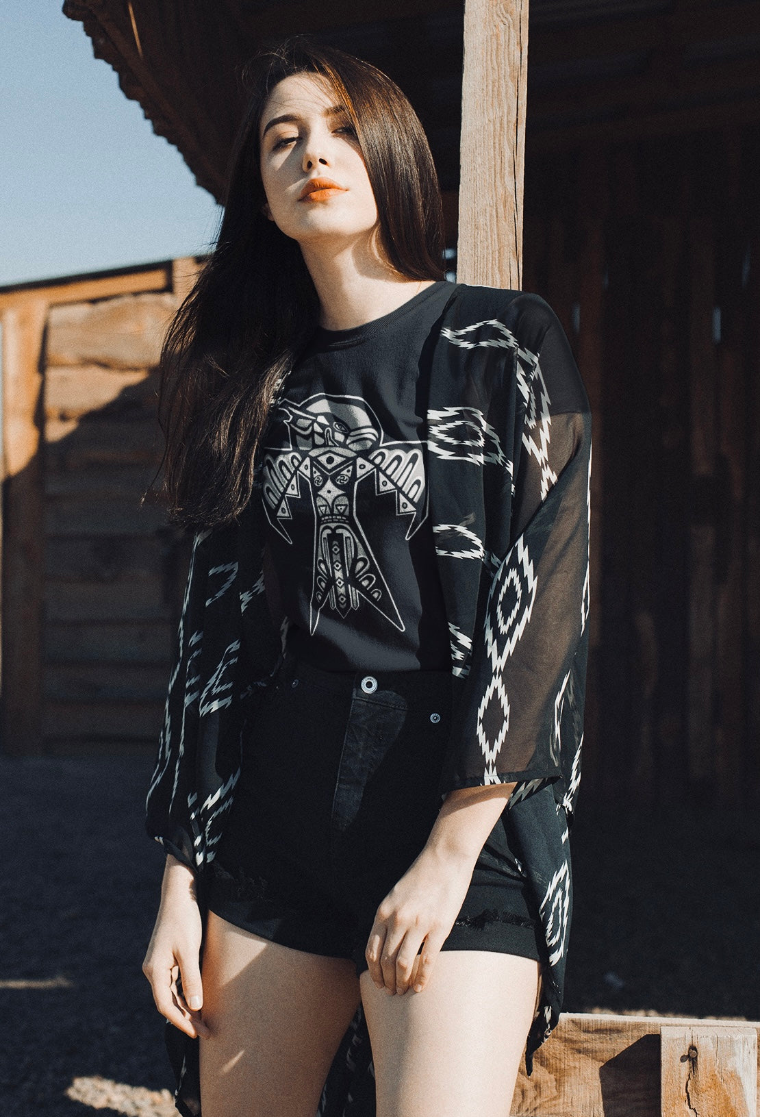 Thunderbird (Noir) - Women's Relaxed Crew Neck