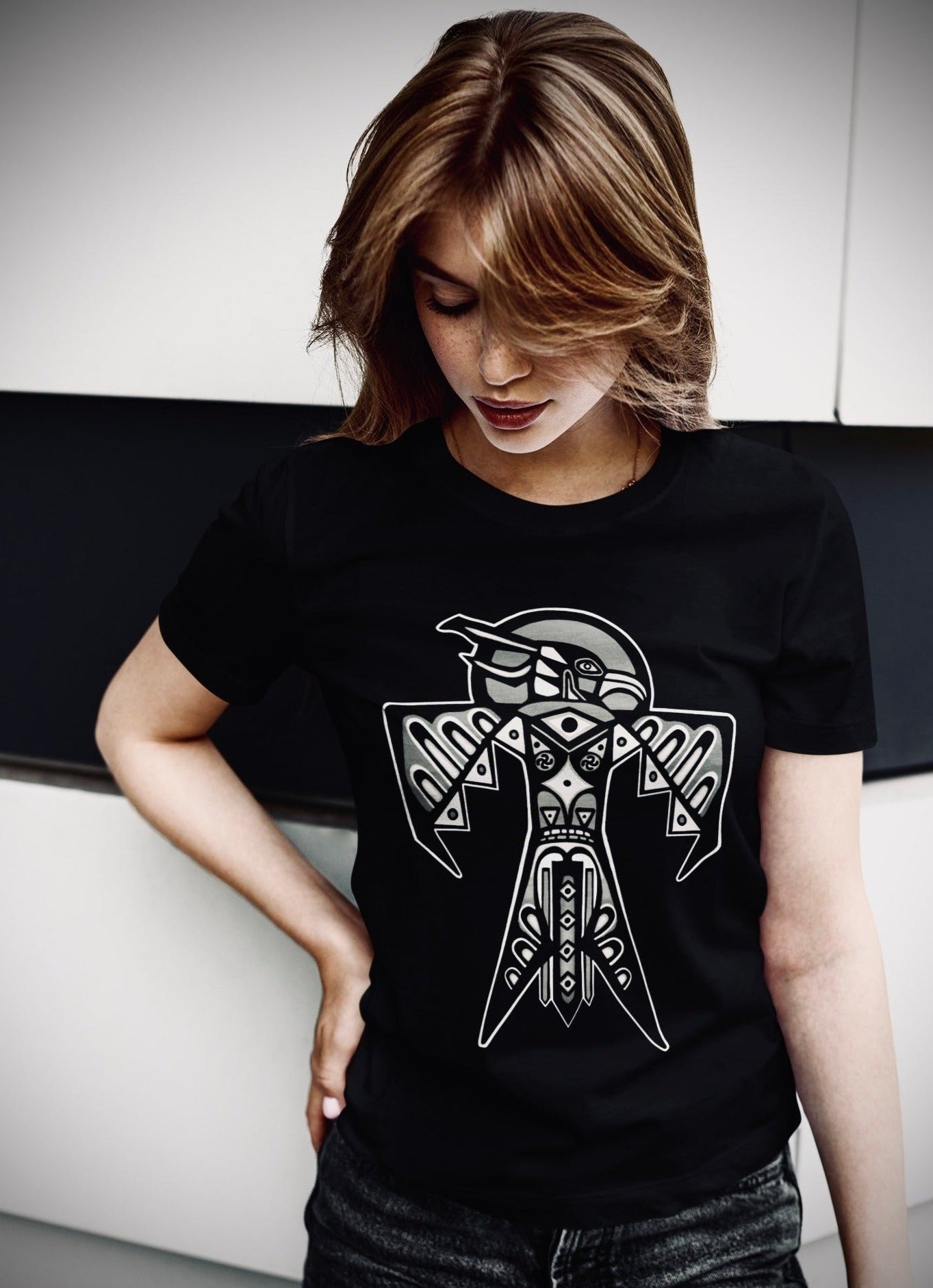 Thunderbird (Noir) - Women's Relaxed Crew Neck