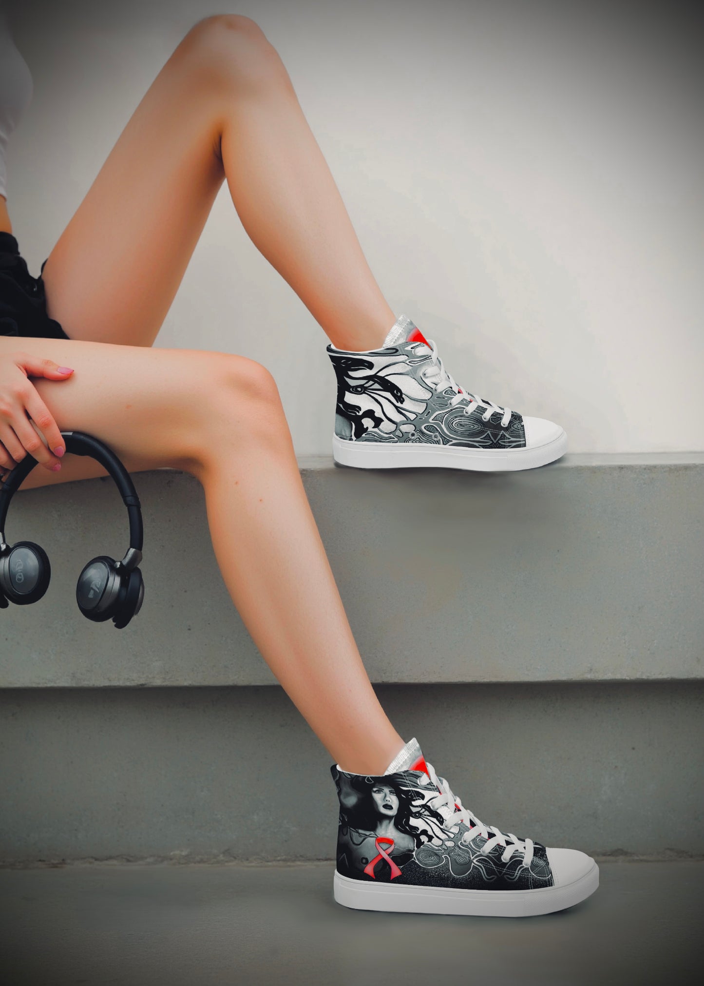 Pink Ribbon (Noir) Women’s High Top Canvas Shoes