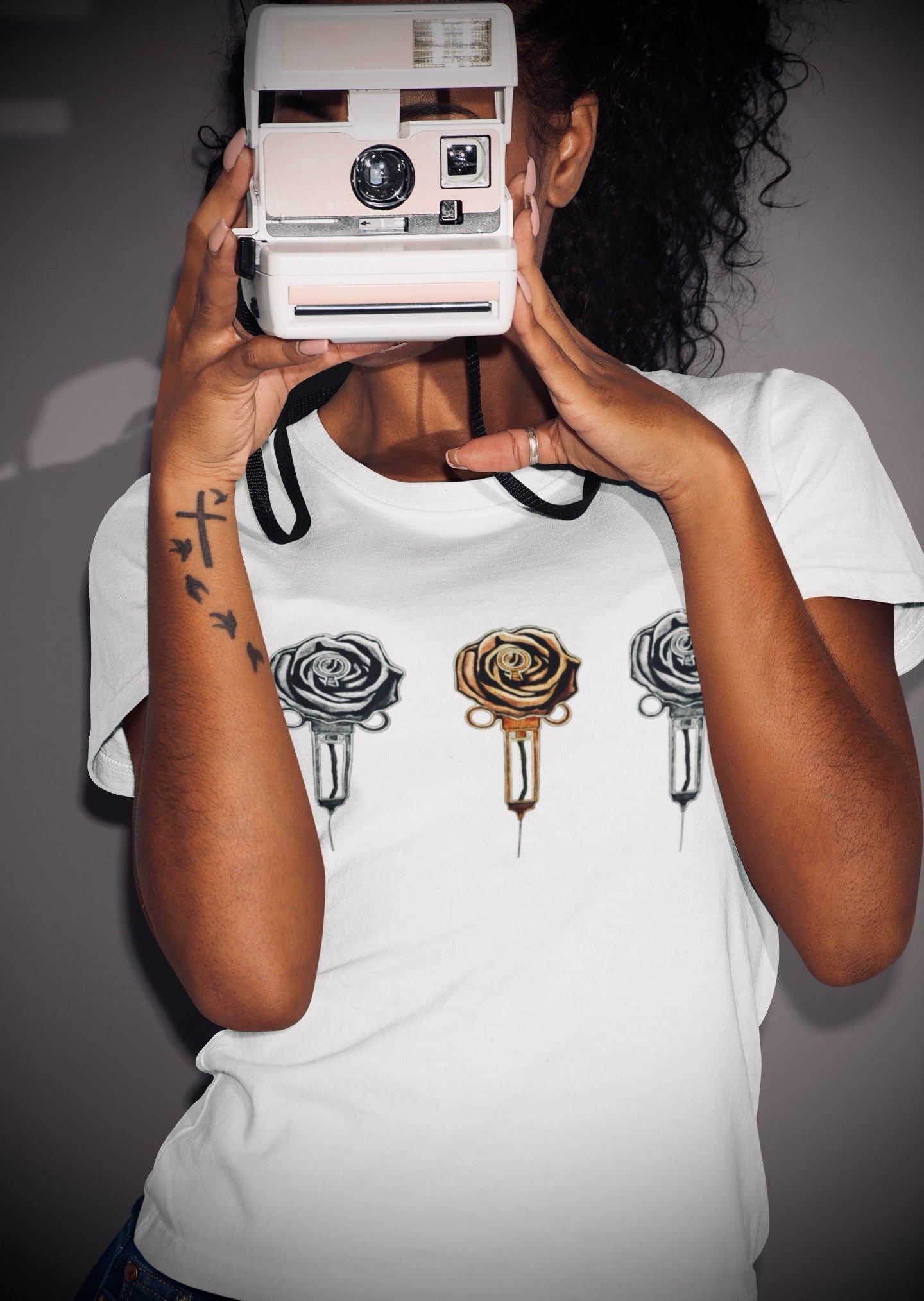 3 Roses - Women's Relaxed Tee