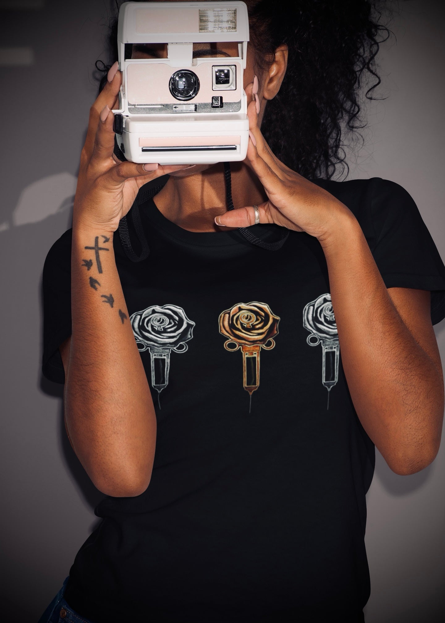 3 Roses - Women's Relaxed Black Tee