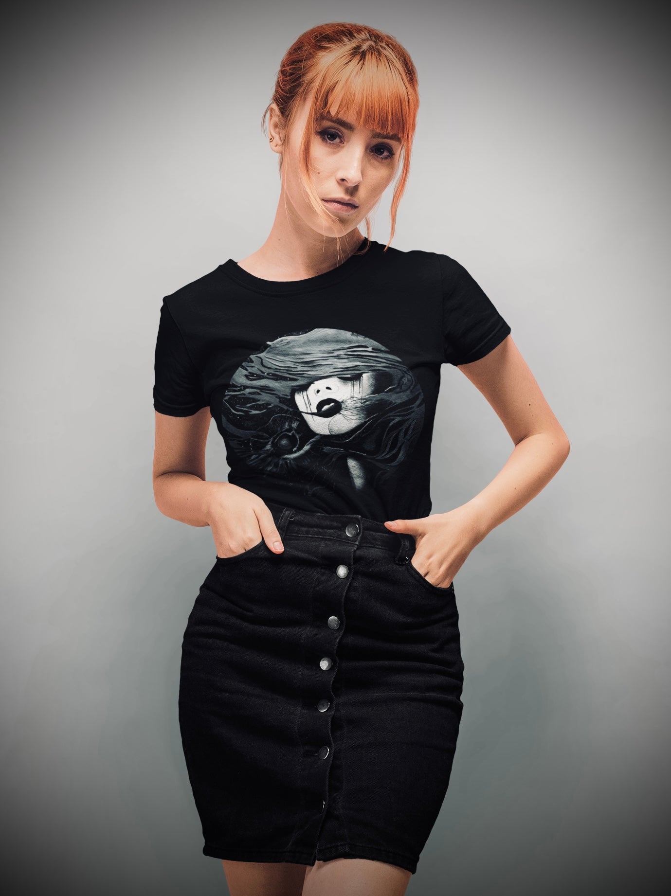 Fire (Noir) - Women's Relaxed Crew Neck Tee