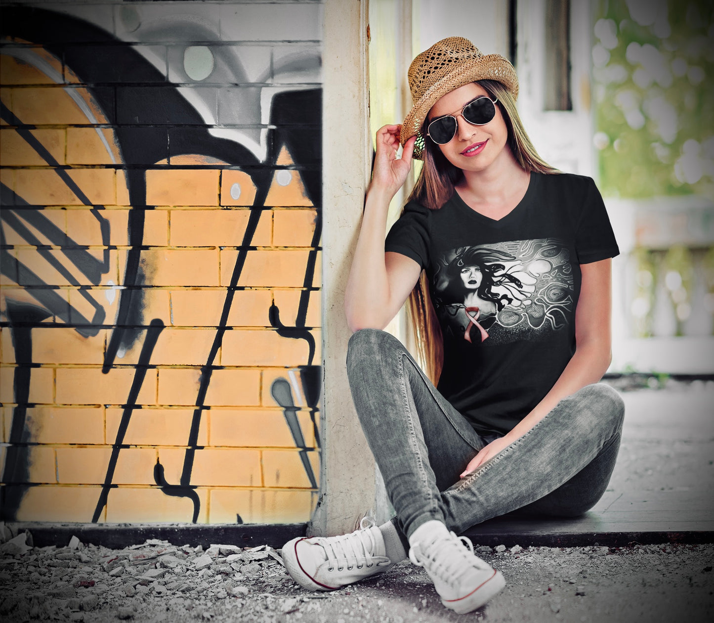 Breast Cancer Awareness (Noir) - Unisex Short Sleeve V-Neck Tee