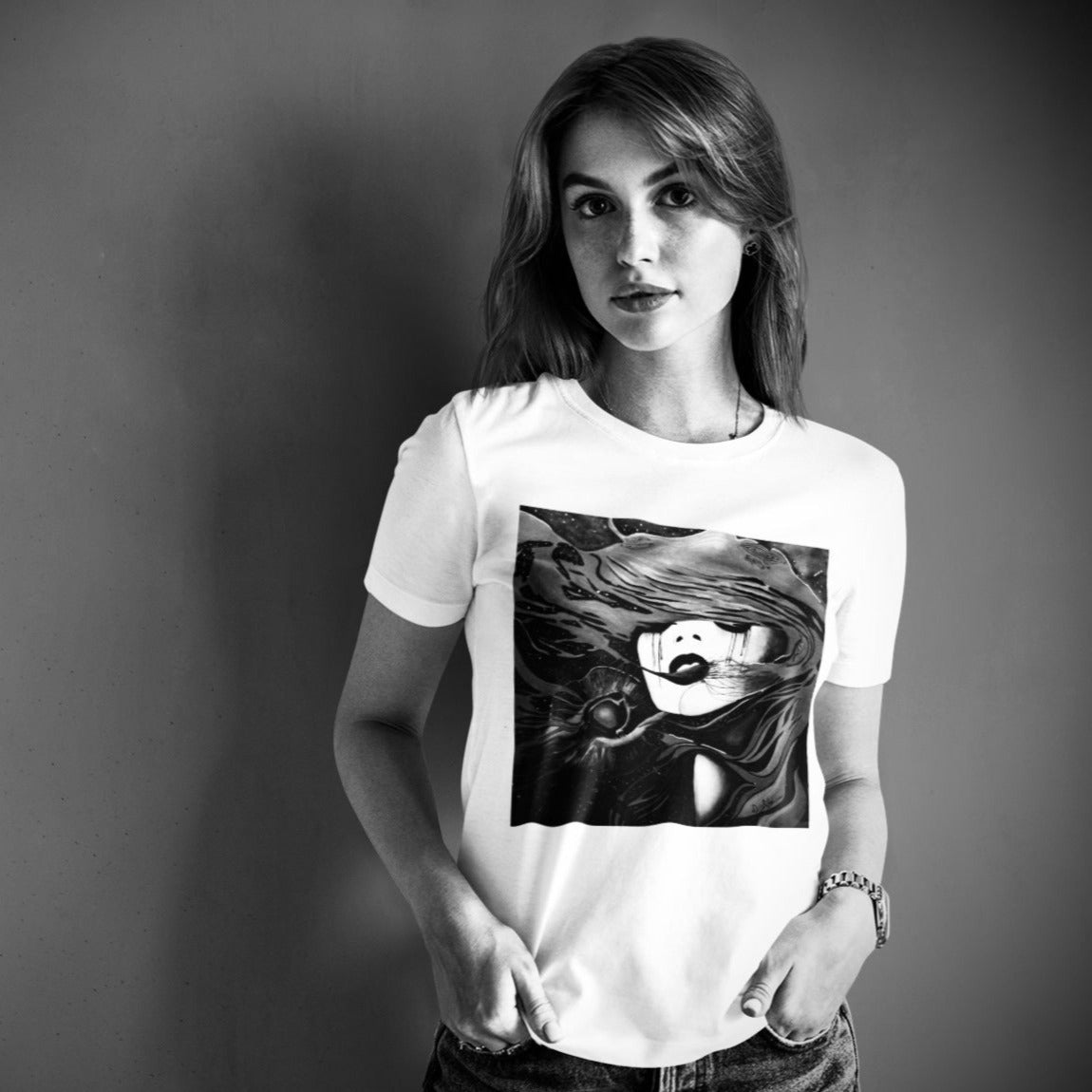 Fire (Noir) - Women's Relaxed Crew Neck Tee