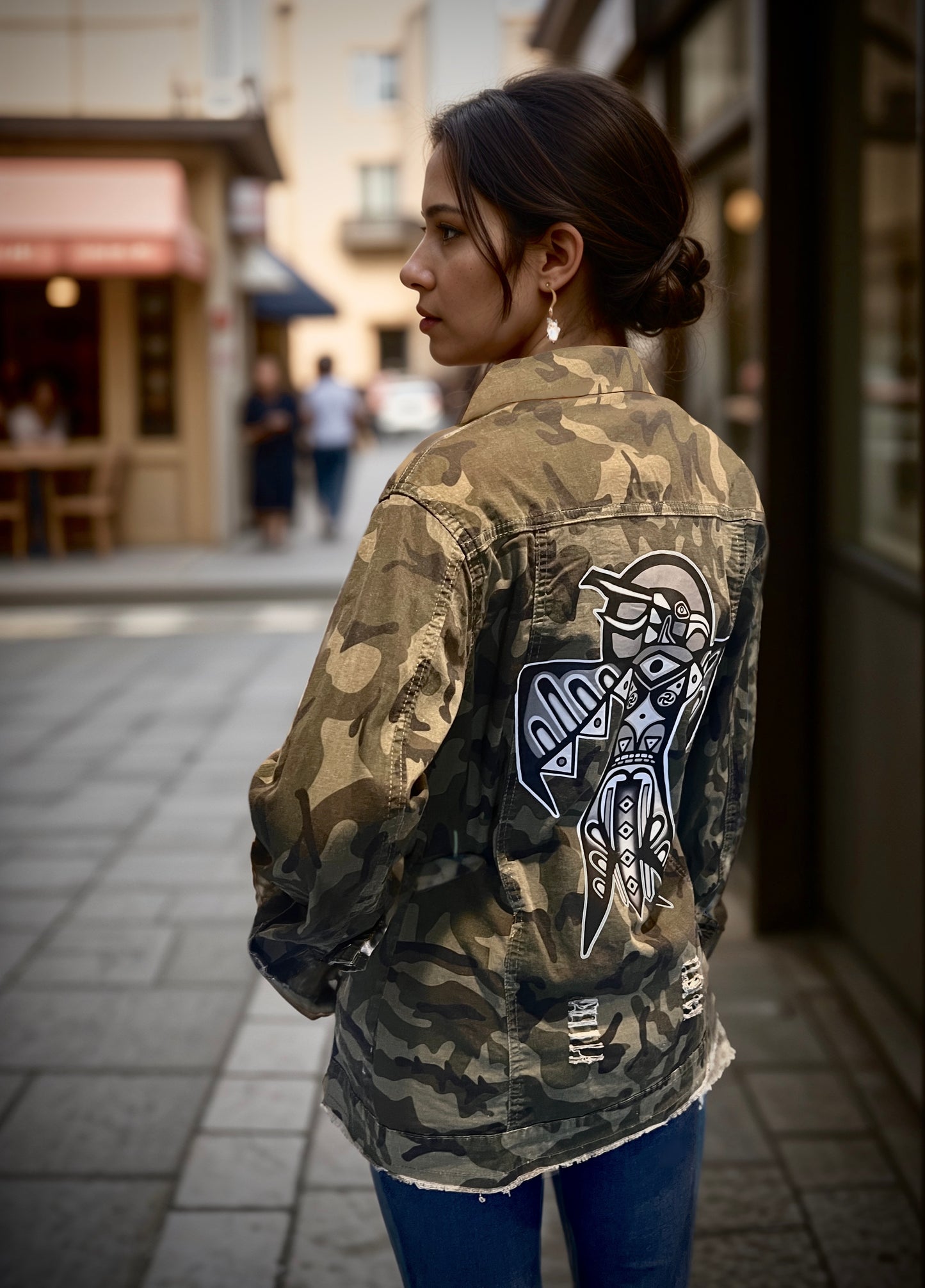 Thunderbird (Noir) - Women's Button Up Long Sleeve Camo Print