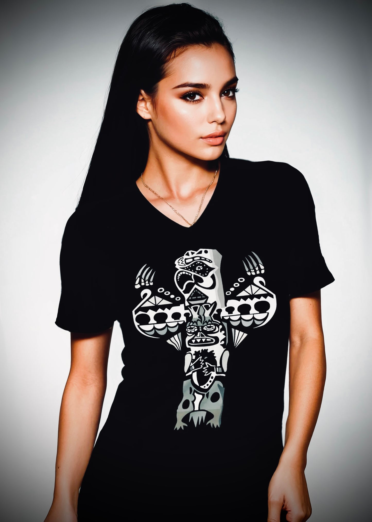 Eagle (Noir) Totem - Unisex V-Neck Tee