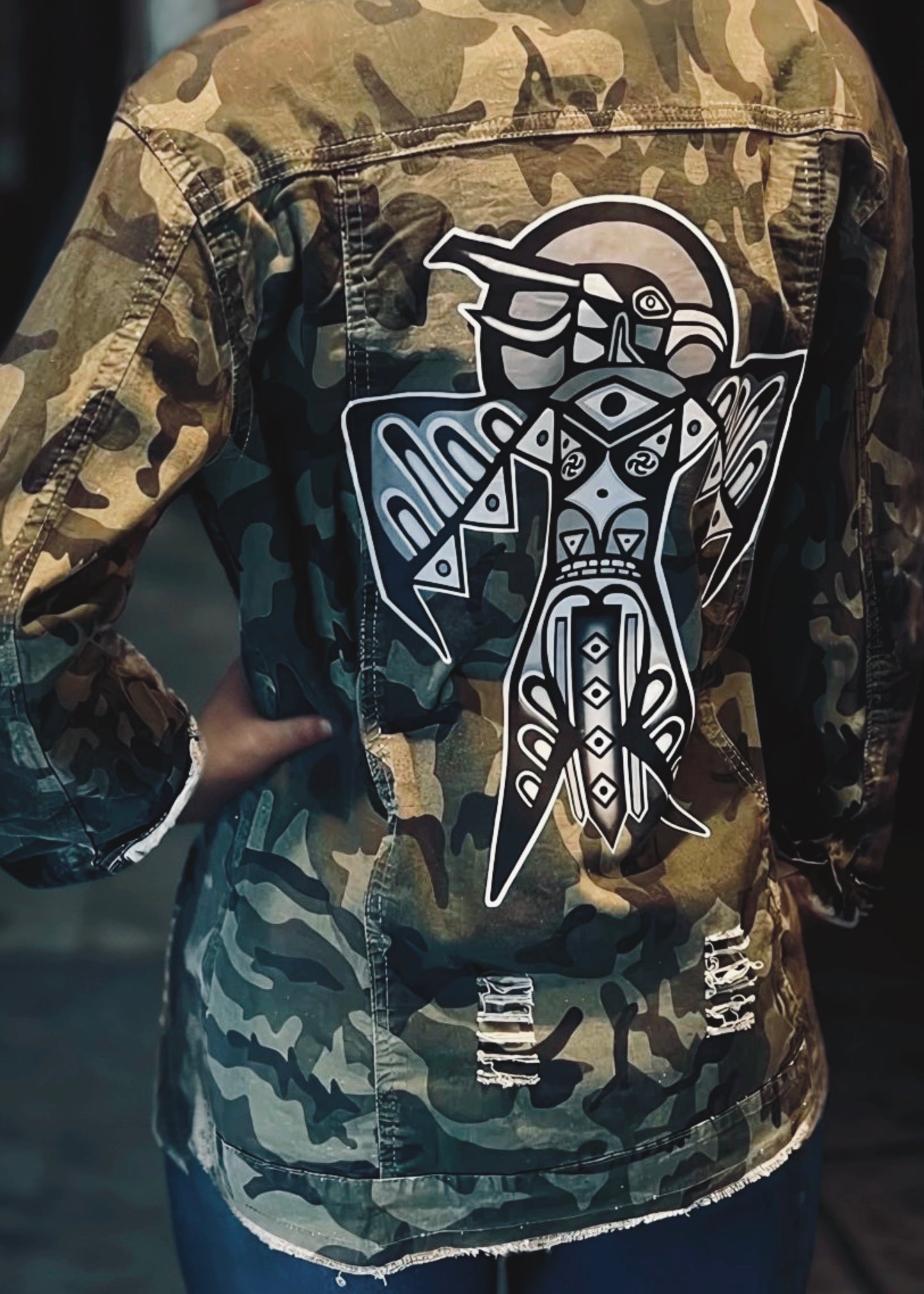 Thunderbird (Noir) - Women's Button Up Long Sleeve Camo Print