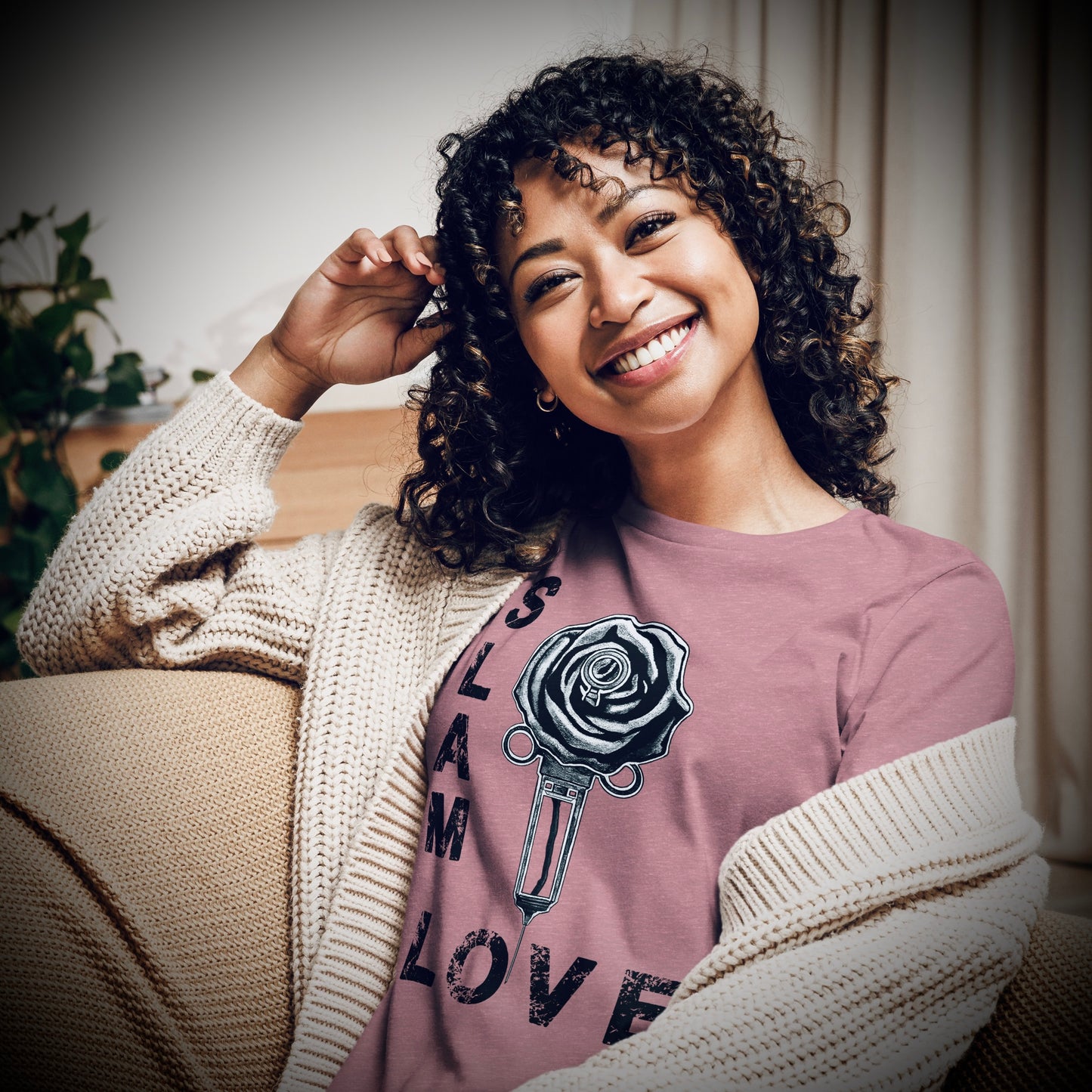 Slam Love - Noir Rose - Women's Relaxed Crew Neck