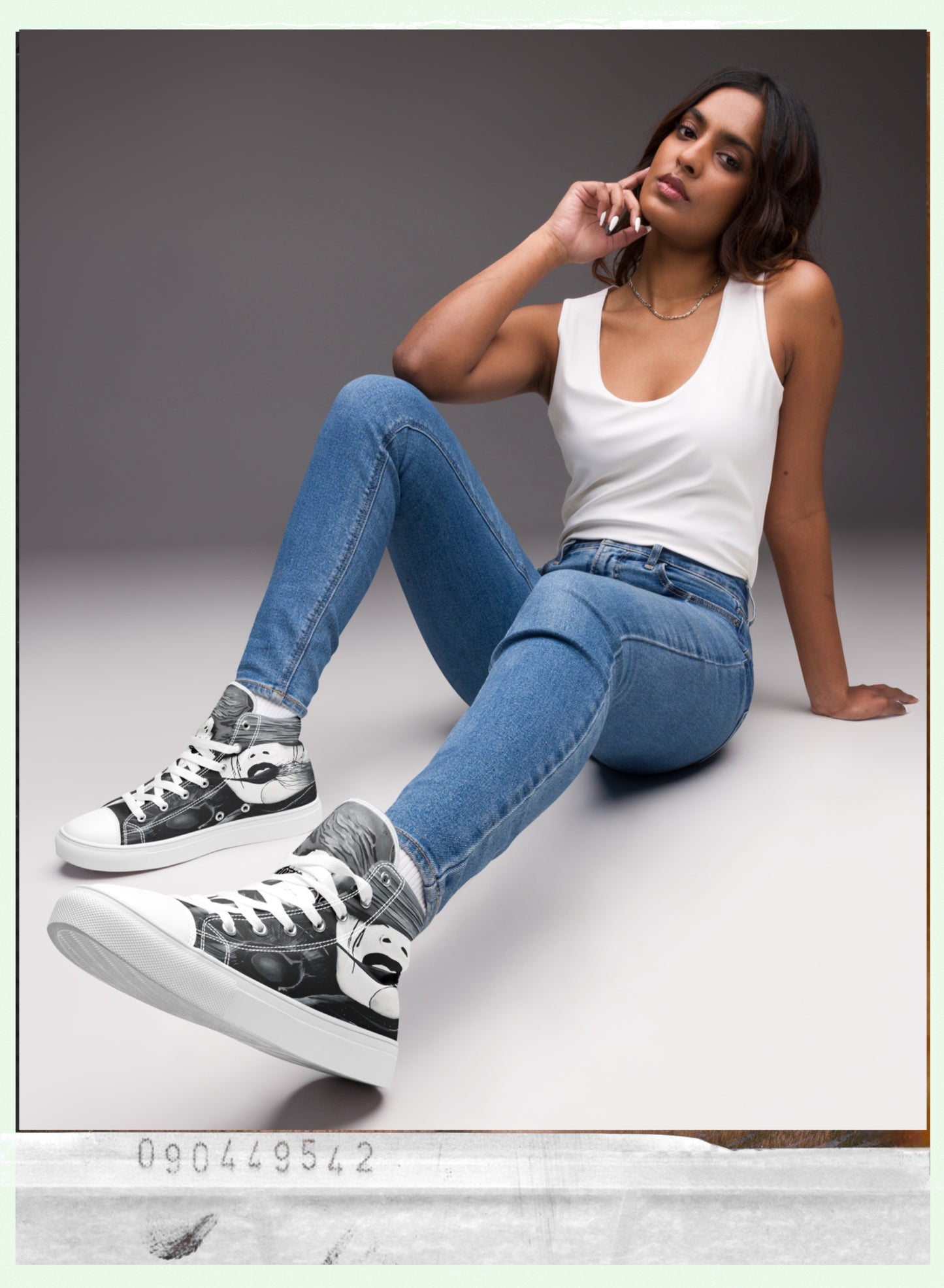 Fire (Noir) - Women’s High-Top Canvas Shoes