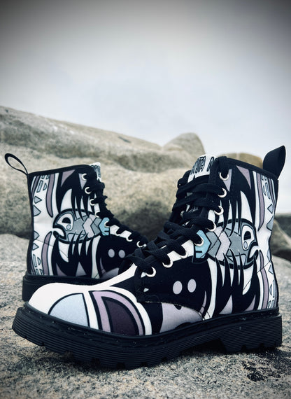 Indigenous Bear (Noir) - Art Boots for Women
