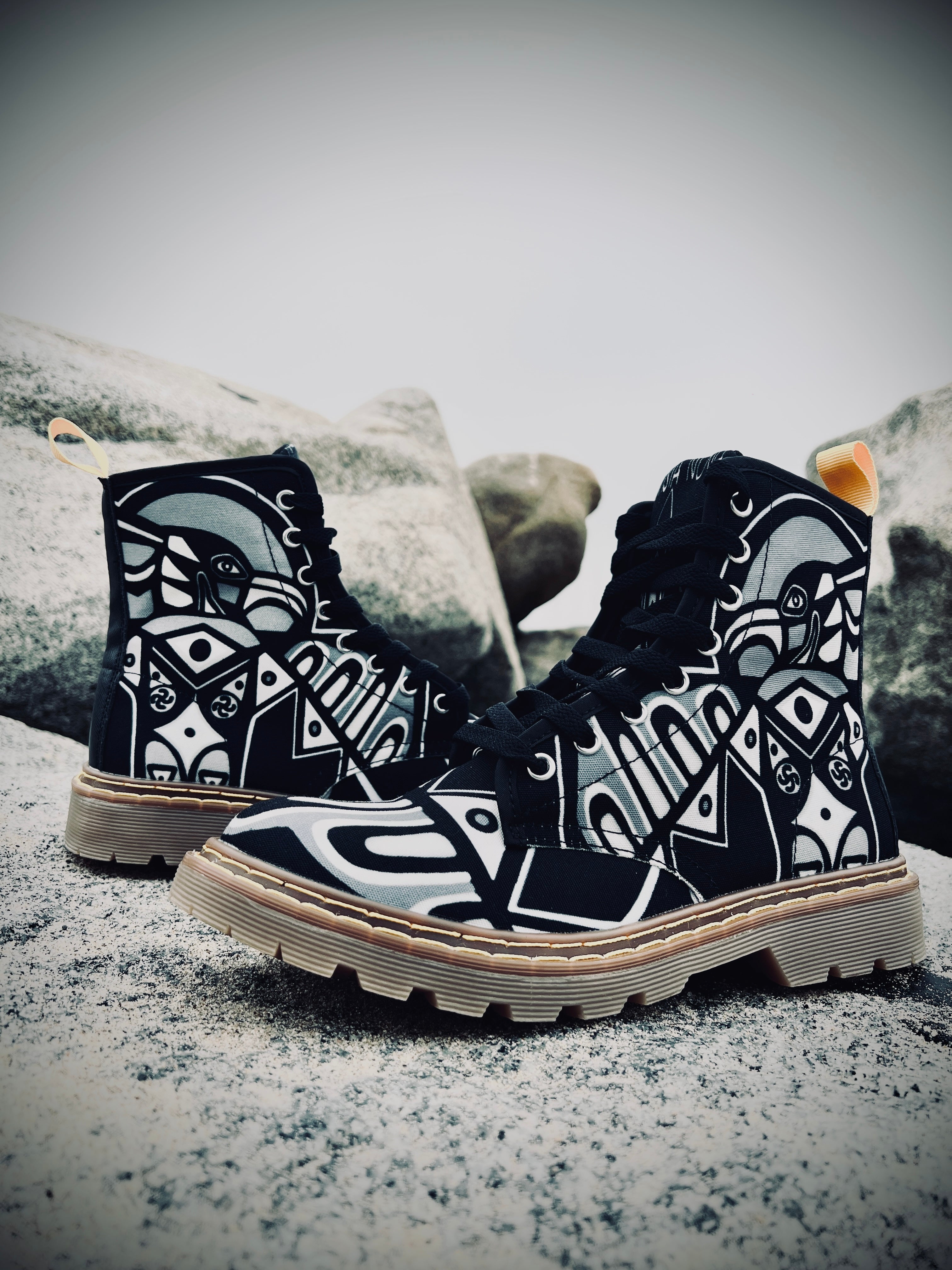 Thunderbird (Noir) - Relic Art Boots for Women