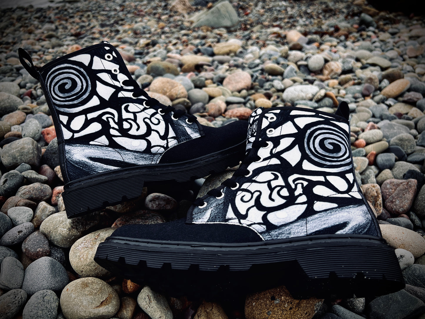 Wood & Sun (Noir) - Art Boots for Women
