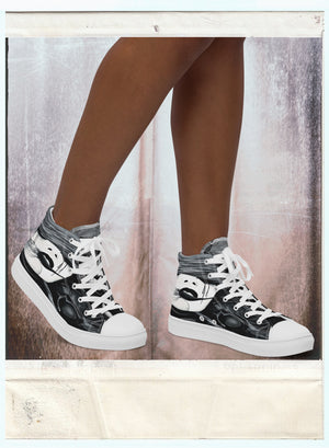 Fire (Noir) - Women’s High-Top Canvas Shoes