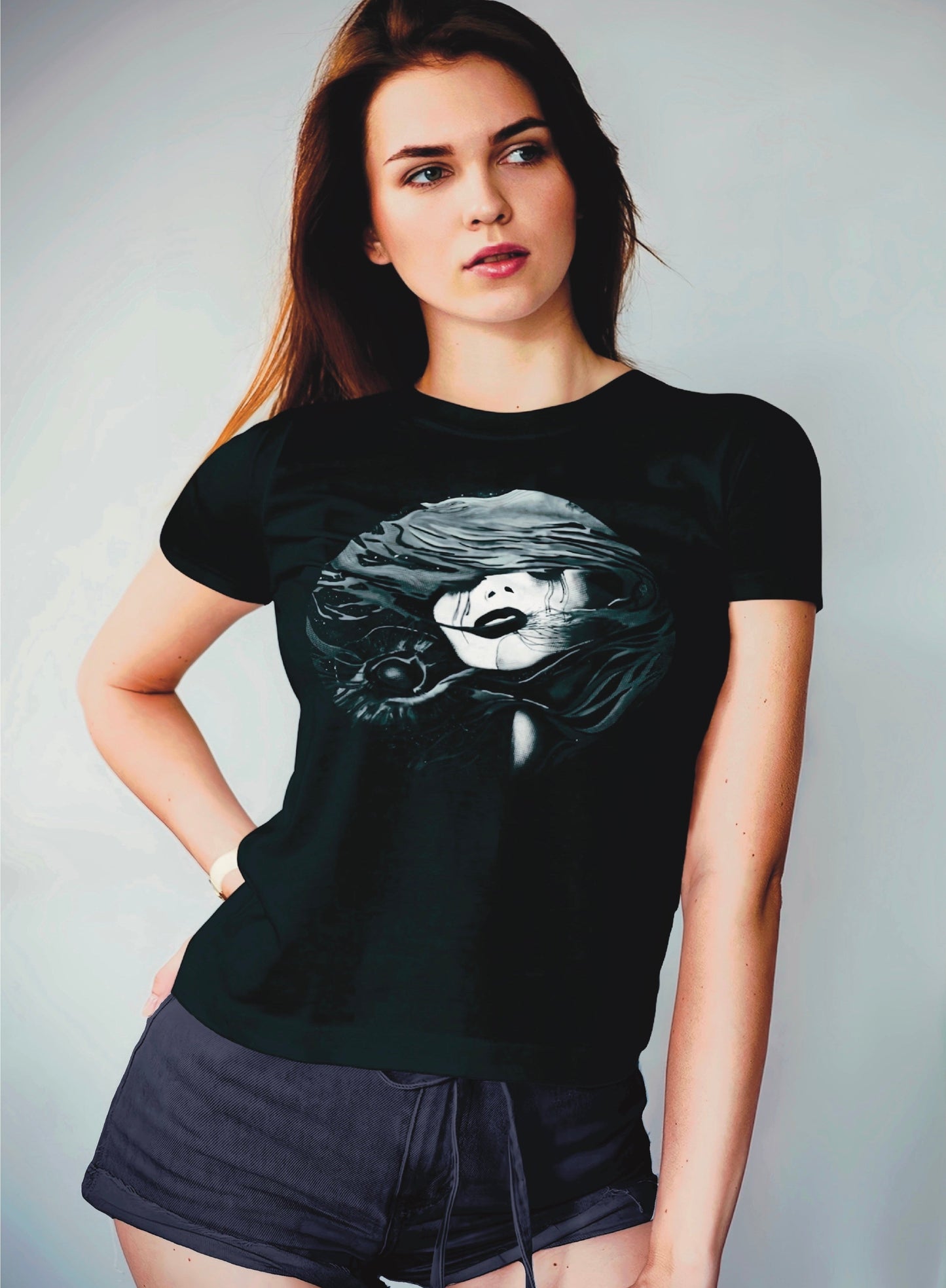 Fire (Noir) - Women's Relaxed Crew Neck Tee