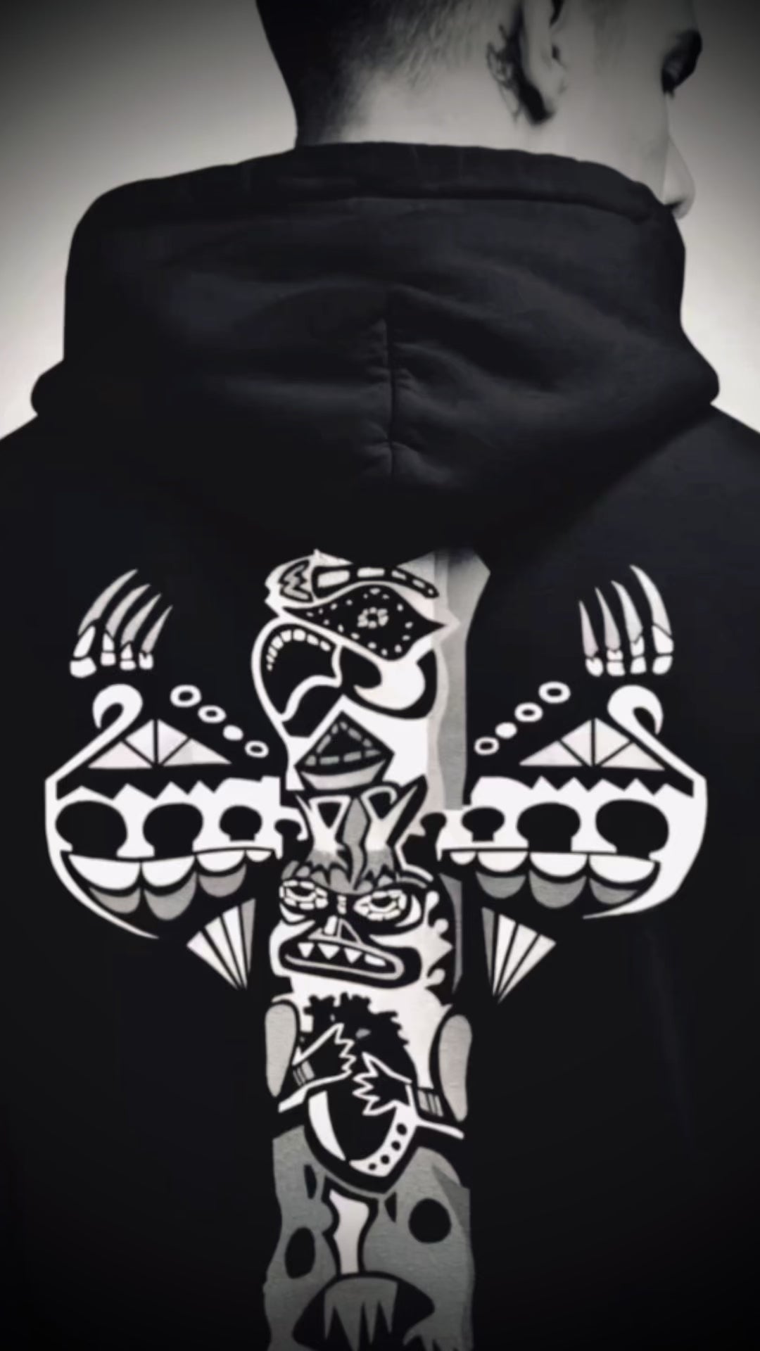 Eagle Totem (Noir) - Unisex Hoodie Artifacta
